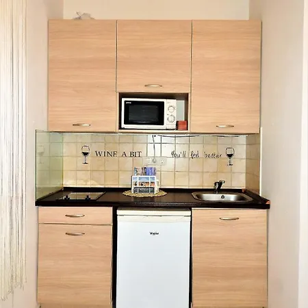 Nora Studio Apartman - Appartement *