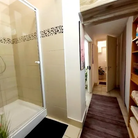 Apartment Nora Studio Apartman - Eger